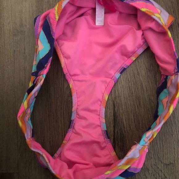 Victoria’s Secret Rainbow Chevron Bikini. - Picture 7 of 14